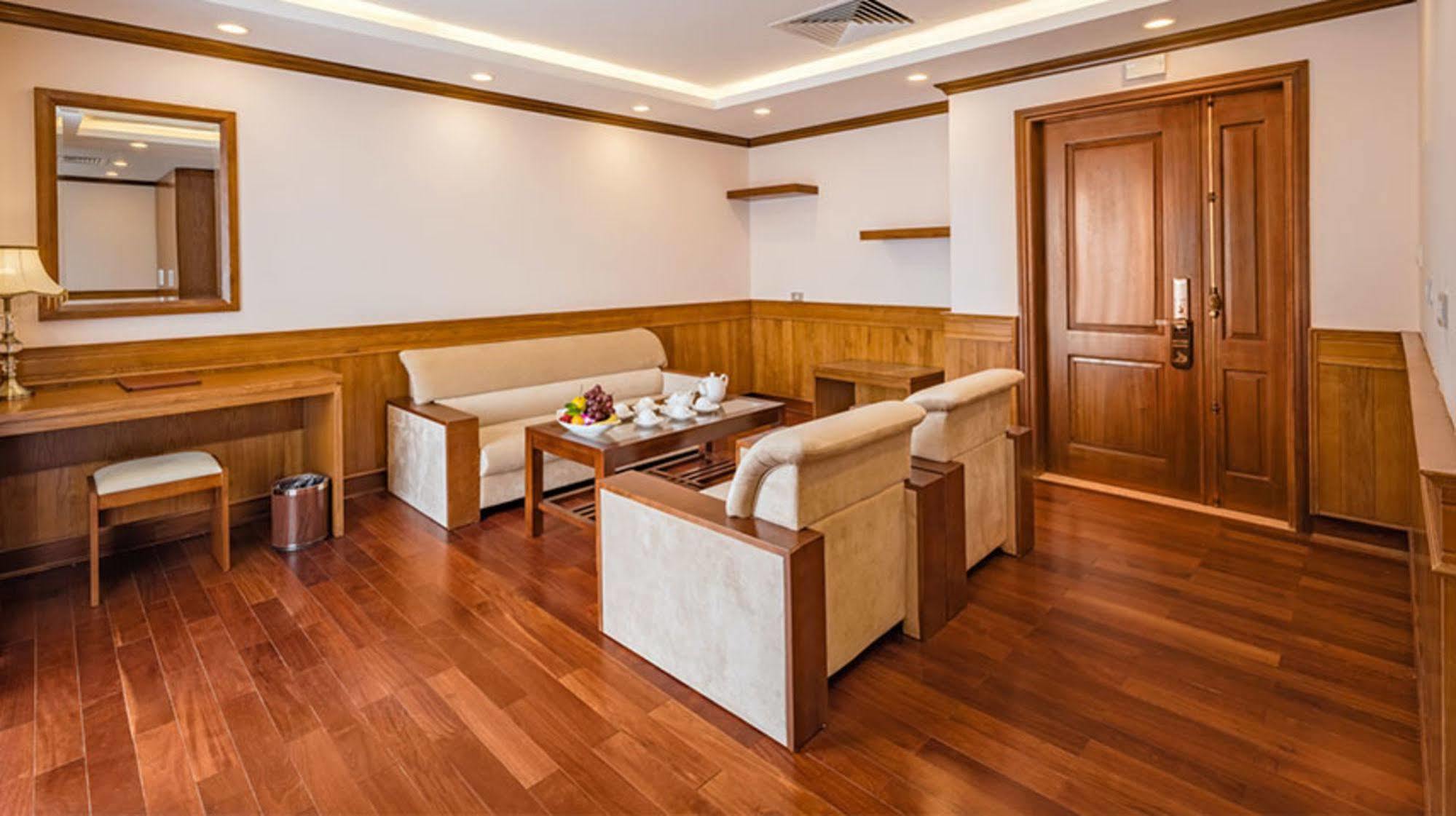 Lam Giang Hotel Vinh Exterior foto